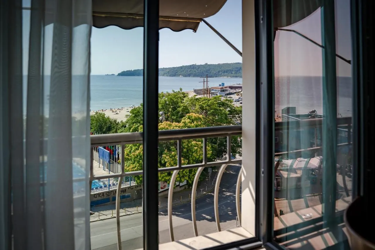 Panorama Hotel - Free Ev Charging Station Varna